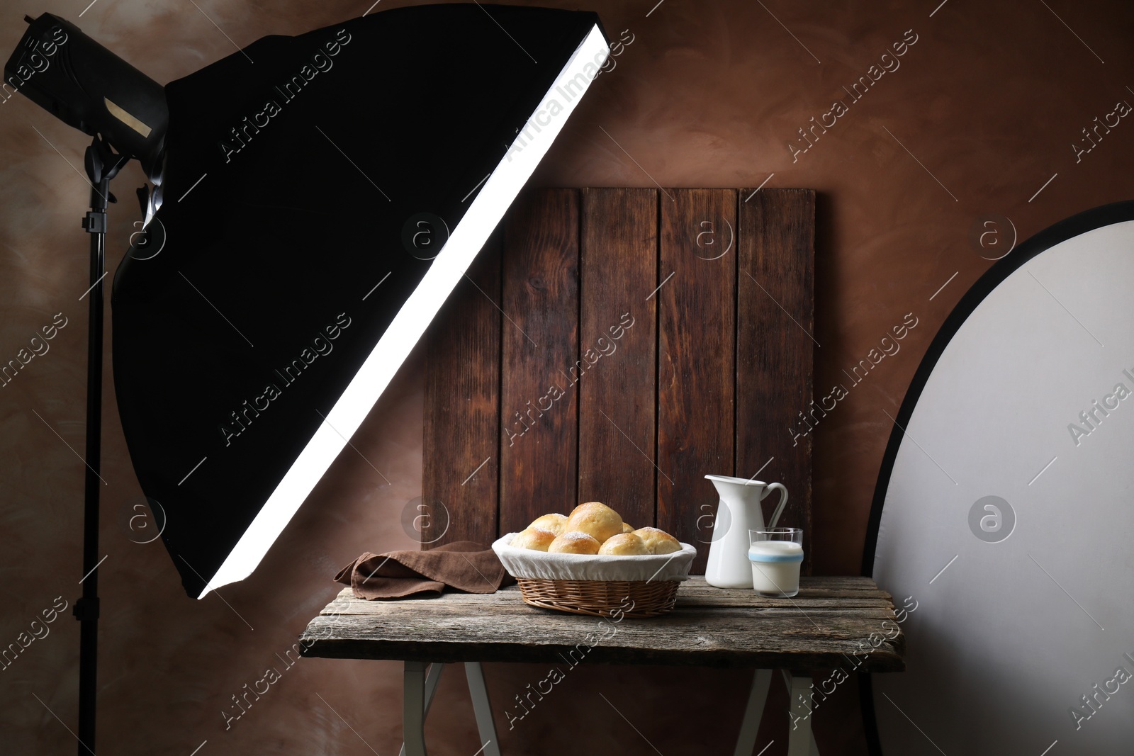 Shooting food in photo studio with professional lighting equipment Photo of Shooting food in photo studio with professional lighting equipment