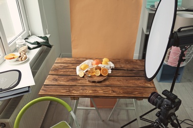 Photo studio with professional equipment for shooting food Photo of Photo studio with professional equipment for shooting food