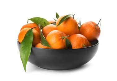 Fresh tangerines in ceramic black bowl on white background Photo of Fresh tangerines in ceramic black bowl on white background