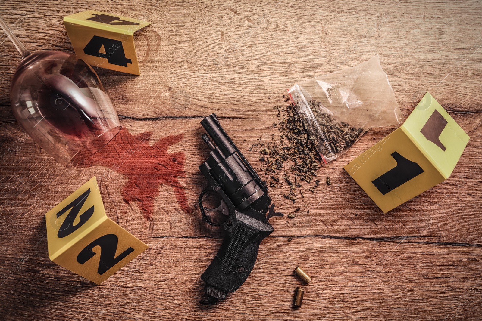 Flat lay composition with evidences and crime scene markers on wooden background Photo of Flat lay composition with evidences and crime scene markers on wooden background