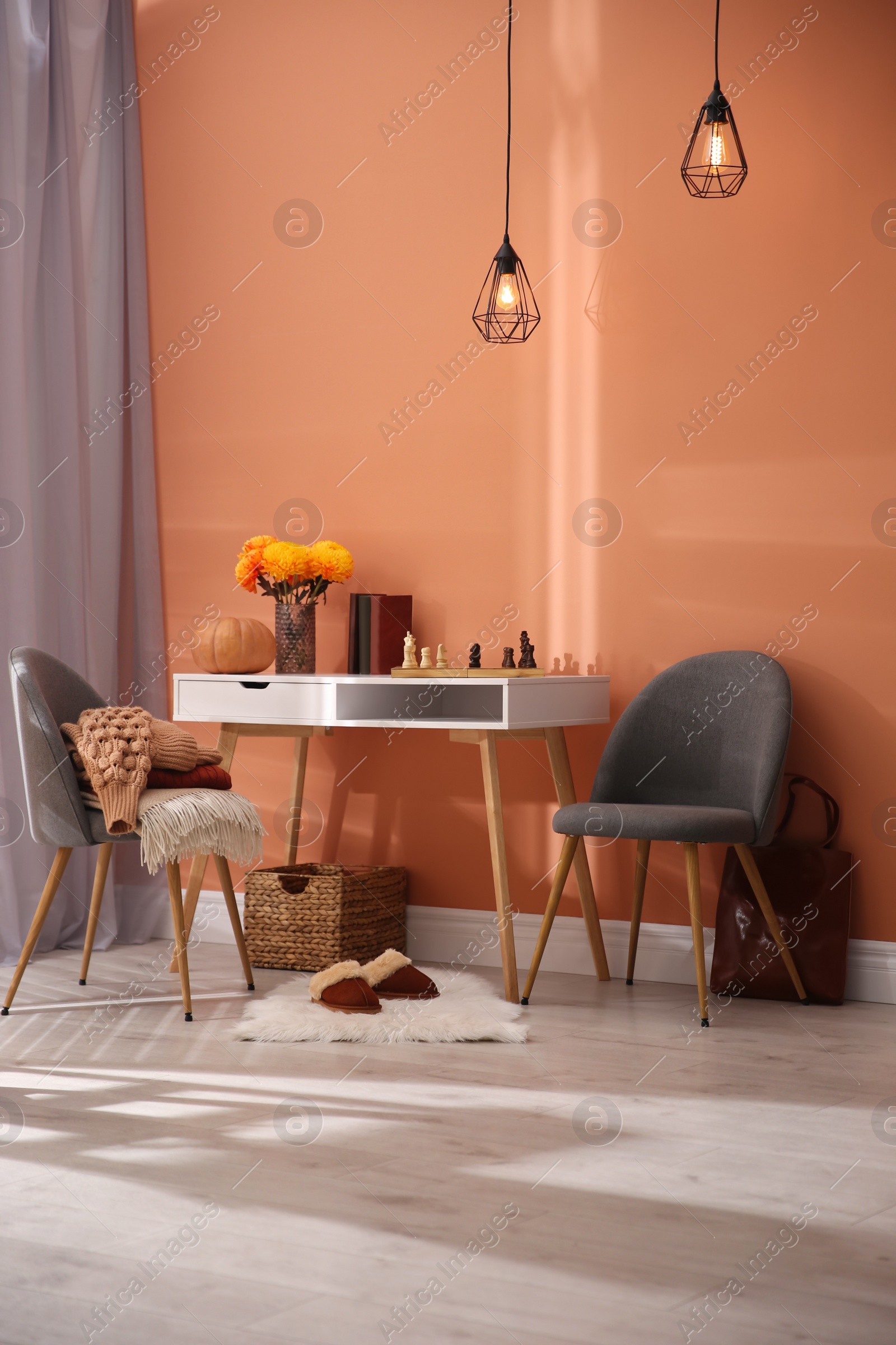 Cozy room interior inspired by autumn colors Photo of Cozy room interior inspired by autumn colors